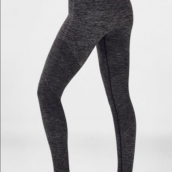 Fabletics Mid-Rise Seamless Ribbed 7/8‎ Leggings S - Picture 3 of 9